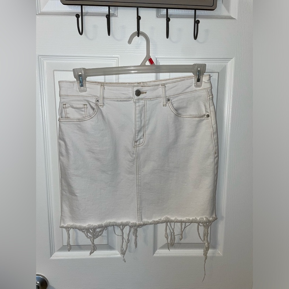 Old Navy White Denim Skirt - Size 10